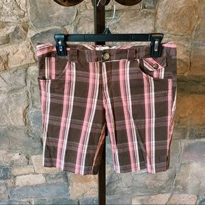 PIN STRIPED SHORTS